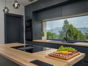 Mikrowelle, Ofen, Geschirrspüler