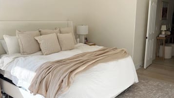 3 bedrooms, WiFi, bed sheets