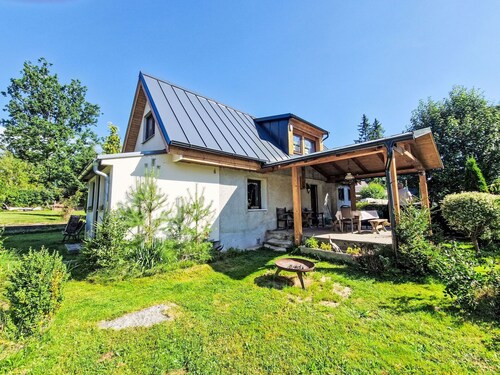 Wonderful private villa for 6 guests with WIFI, TV, terrace and pets allowed