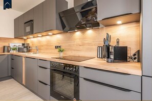 Fridge, microwave, oven, stovetop