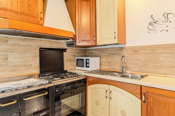 Cuisine, Comptoir, Cabinetry, Bois, Sol, Design Intérieur, Principaux Appliance, Appareil De Cuisine, Sol, Meubles