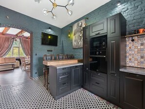Microwave, oven