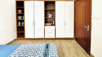 Comfort Double Room, Patio, City View | Iron/ironing board, free WiFi, bed sheets