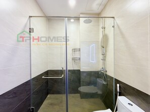 Comfort Double Room, Patio, City View | Bathroom