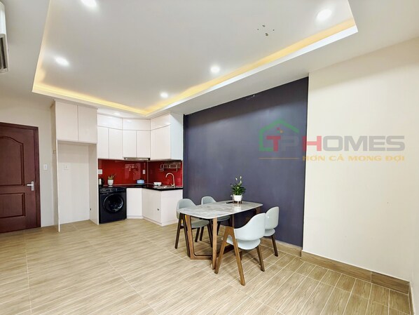 Comfort Double Room, Patio, City View | Private kitchen