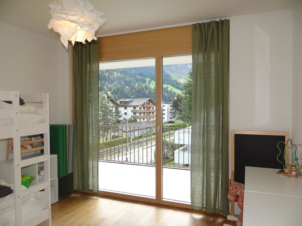2 chambres, lit parapluie, Wi-Fi gratuit, draps fournis