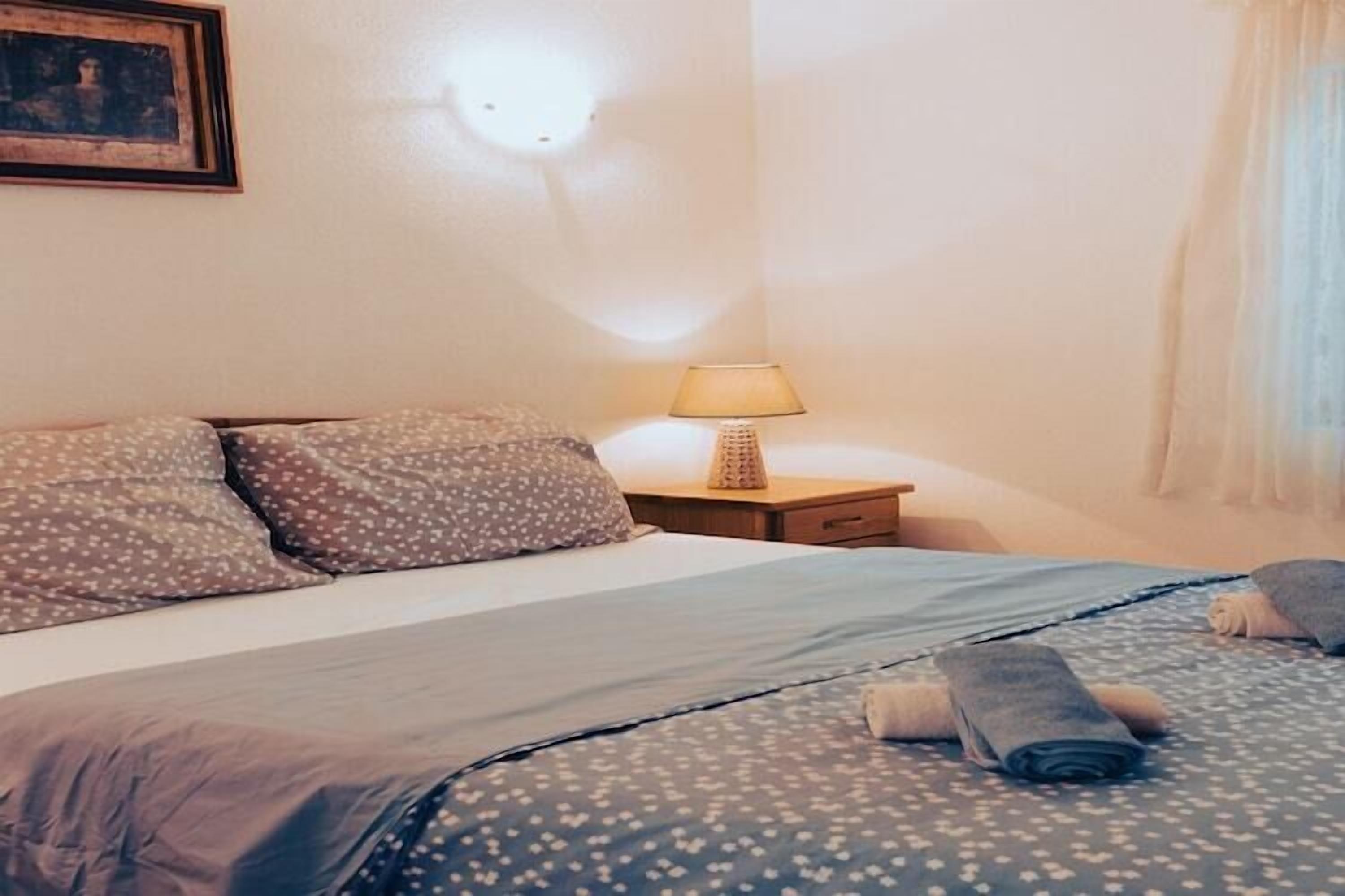 1 bedroom, travel crib, free WiFi