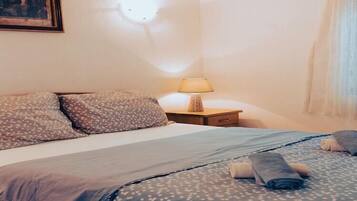 1 bedroom, travel crib, free WiFi