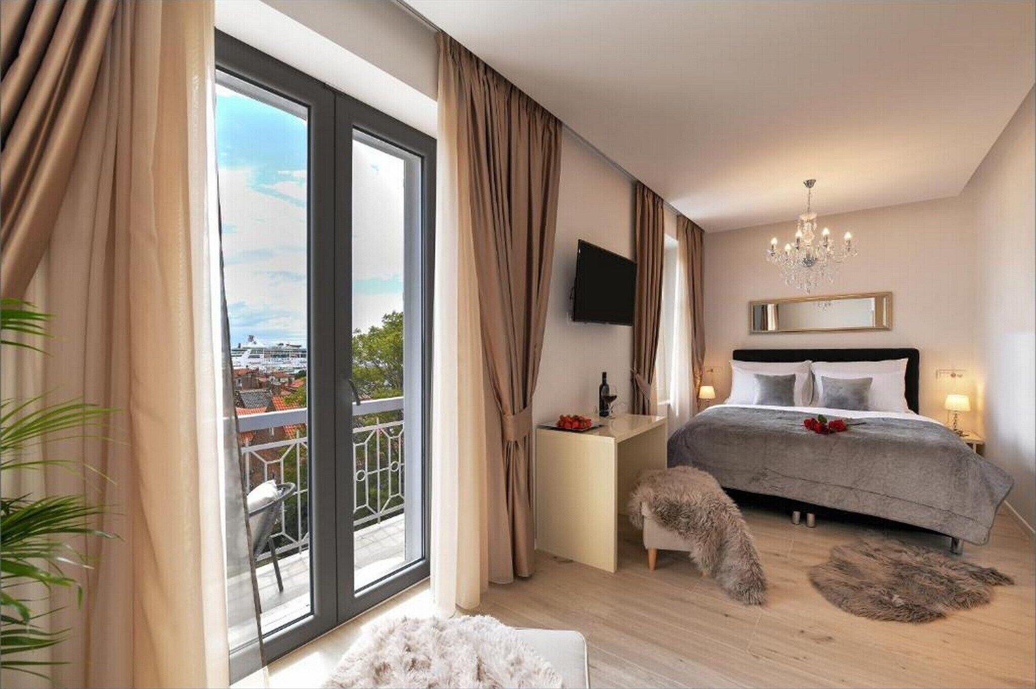 Strykejern/-brett og wi-fi (inkludert)