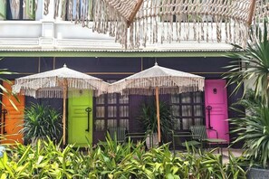 Ảnh chưa phân loại, 5 trong số 18 ảnh, nút
