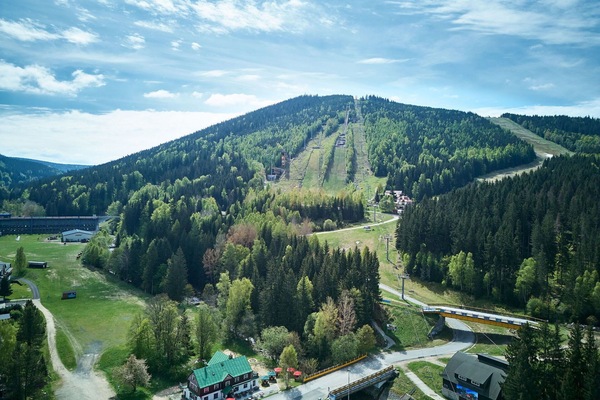 Montagnes, Station De Montagne, Forêt, Mélèze, Pente, Montagne Pass, Photographie Aérienne, Vue Du Ciel, À Feuilles Persistantes