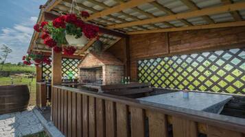 تناول الطعام بالخارج