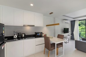In-room safe, iron/ironing board, free WiFi