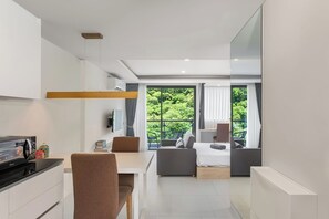 Standard-Studio, Bergblick | Zimmersafe, Bügeleisen/Bügelbrett, kostenloses WLAN