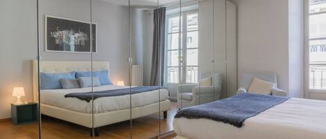 Appartamento, 2 camere da letto, vista città | Ferro/asse da stiro, Wi-Fi gratuito