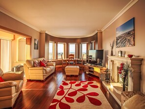 TV, fireplace, DVD player