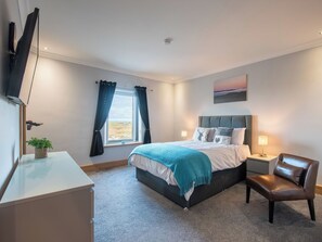 7 bedrooms, internet