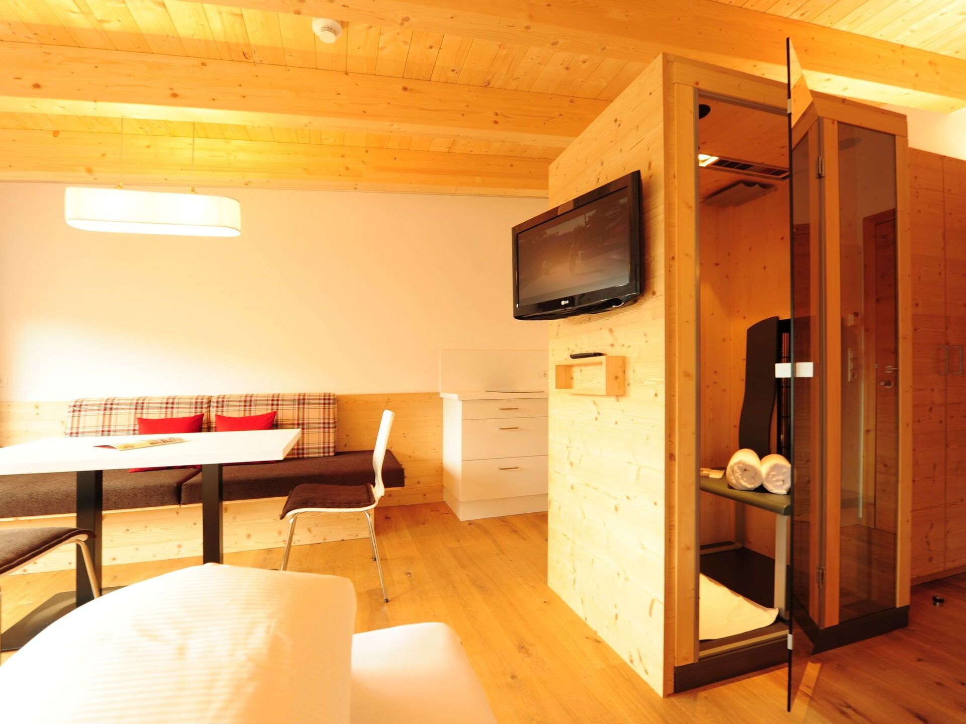Bois, Design Intérieur, Plafond, Pièce, Tache De Bois, Dur, Vernis, Luminaire, Hôtel, Salon