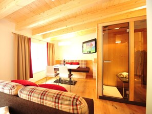 Interior - Beautiful apartment for 3 guests with WIFI and TV (Jerzens)