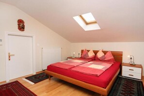 1 bedroom, iron/ironing board, free WiFi