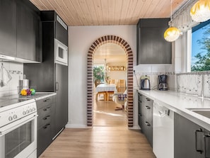 Fridge, microwave, dishwasher, cookware/dishes/utensils