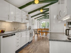 Fridge, microwave, dishwasher, cookware/dishes/utensils - "Inola" - 3.5km from the sea by Interhome (Fjerritslev)