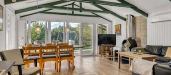"Inola" - 3.5km from the sea by Interhome