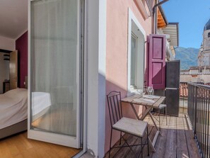 2 bedrooms, free WiFi