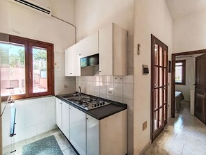 Oven, dishwasher, highchair