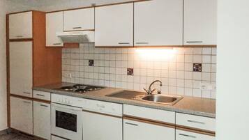 Micro-ondes, four, lave-vaisselle