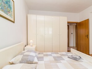 2 Schlafzimmer, Internetzugang