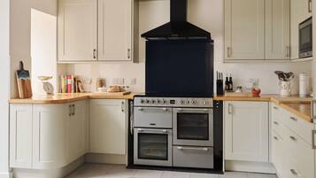 Microwave, oven, highchair