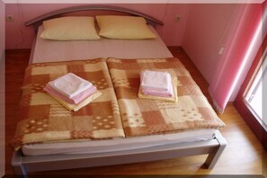 1 bedroom, iron/ironing board, free WiFi