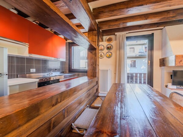 Microwave, oven, dishwasher