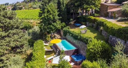 Wonderful villa for 12 people with A/C, hot tub, WIFI, private pool, TV and patio