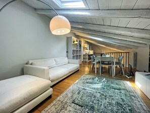 TV - Wonderful  villa for 3 guests with A/C, TV, terrace, pets allowed and panoramic view (Montemagno)