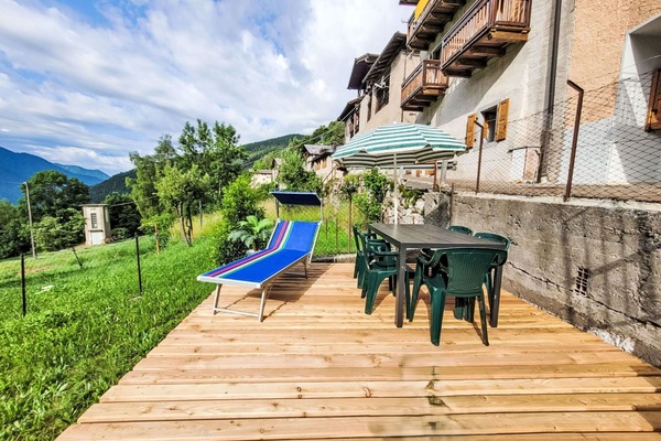 Colline, Zone Rurale, Chaîne De Montagnes, Station De Montagne, Vallée, Crête, Balcon, Village, Village De Montagne, Cour