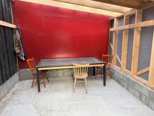 House, 2 Bedrooms | Outdoor dining