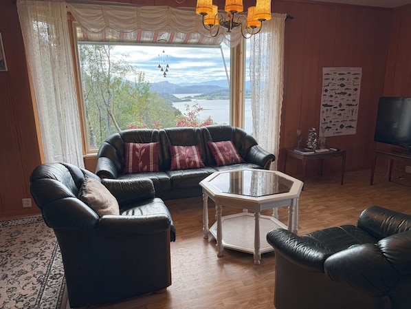 Nhà, 2 phòng ngủ | Phòng khách