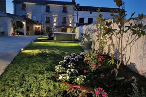 Property grounds - Double room with terrace (Marčana)