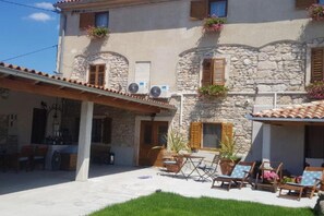 Exterior - Double room with terrace (Marčana)