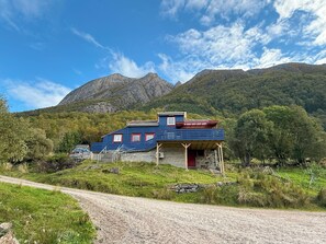 Unclassified image, 5 of 31, button - Spacious House, With Boat, in Beautiful Landscape (Aure)