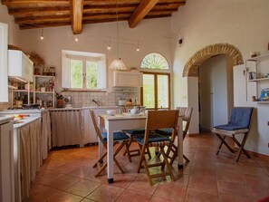 Dining - Stunning private villa for 6 guests with A/C, WIFI, private pool, TV, patio and pets allowed (Lajatico)