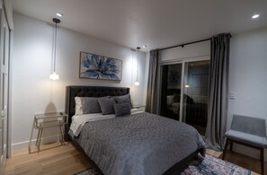 2 bedrooms, iron/ironing board, WiFi, bed sheets - Sunset Mountain Top. The best views Prescott has to offer.  5 min from downtown. (Prescott)