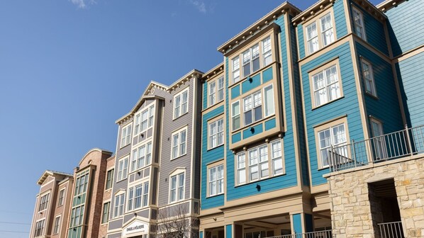 المنشأة من الخارج