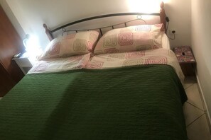 1 dormitorio, tabla de planchar con plancha, wifi gratis
