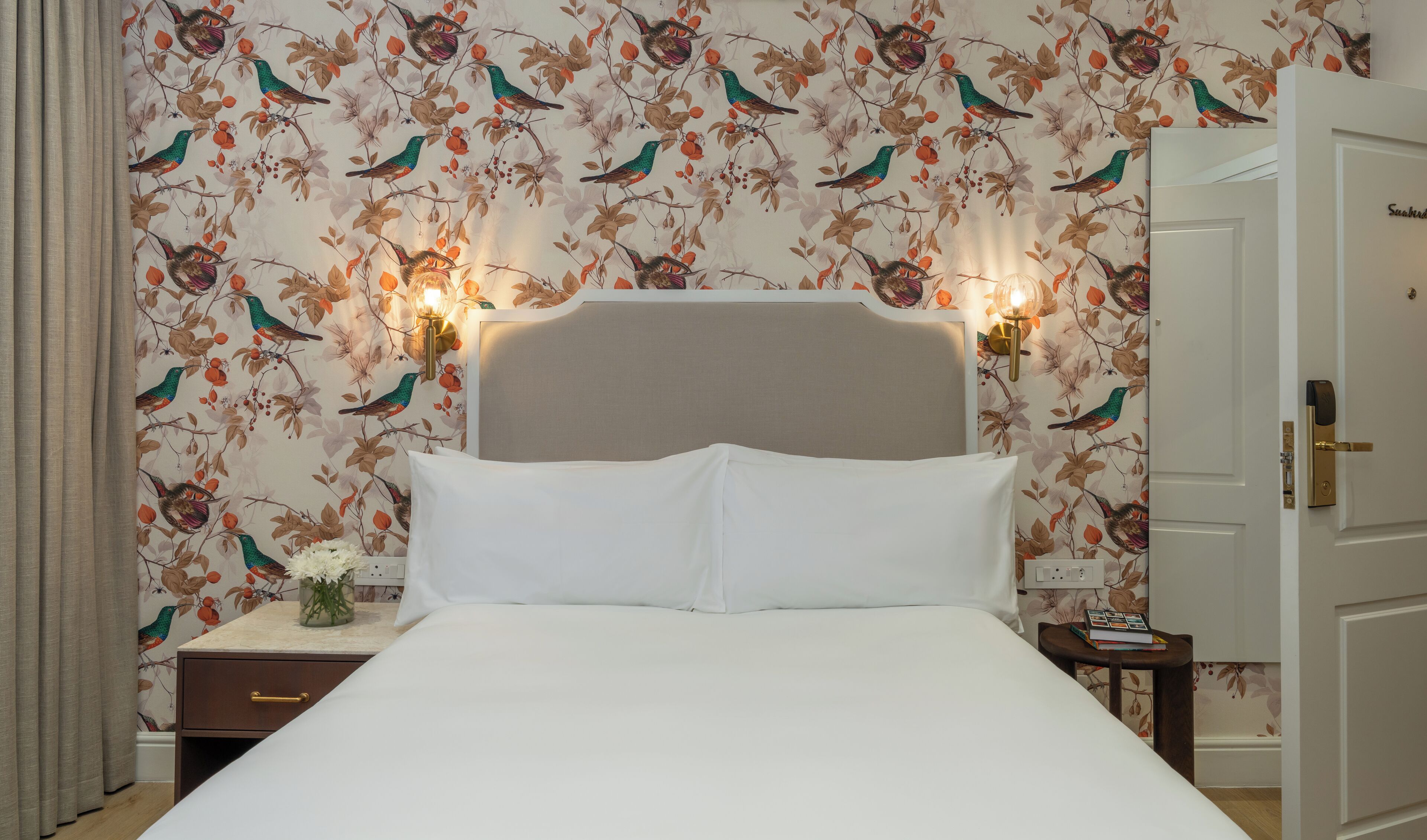 In-room safe, soundproofing, iron/ironing board, free WiFi