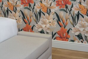 Classic Double Room, Balcony, Mountain View | In-room safe, soundproofing, iron/ironing board, free WiFi - Guest House by Morea (Cape Town)