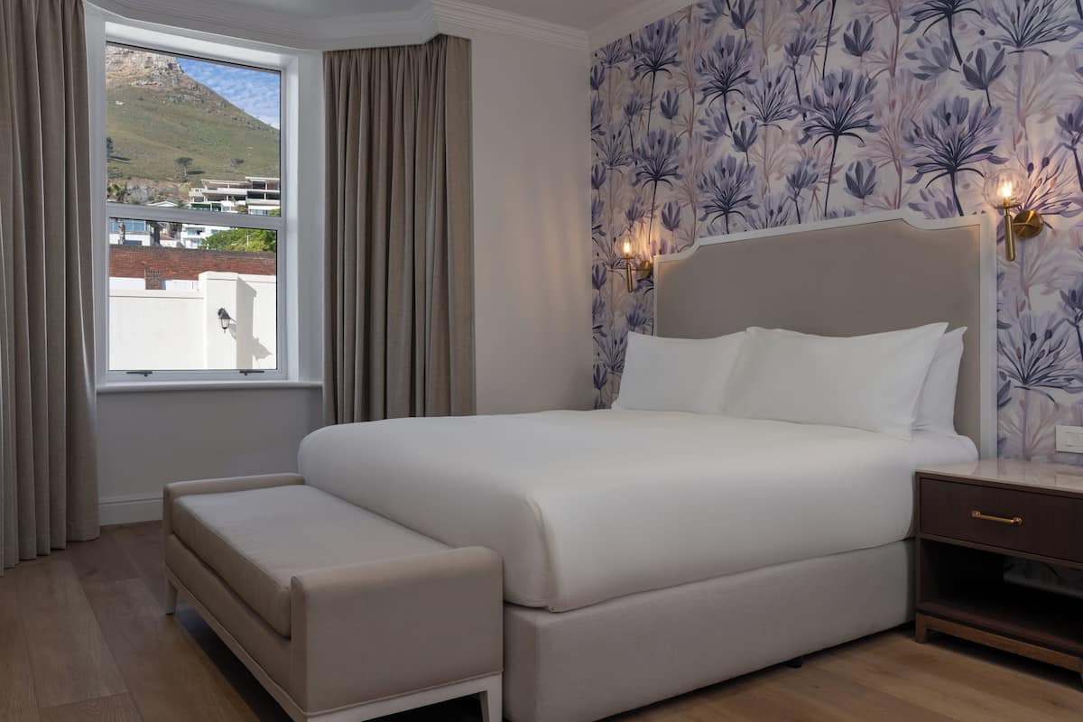 In-room safe, soundproofing, iron/ironing board, WiFi (free)