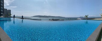 LS Sunset Ocean View Homestay - Jesselton Quay